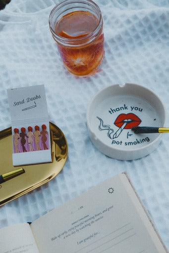 Luxury ceramic ashtray for weed smokers with deep dish design, a perfect high-end gift for cannabis enthusiasts.