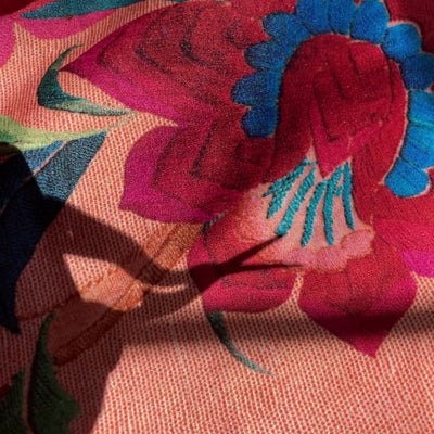 A video of the crane scissors being opened and closed.